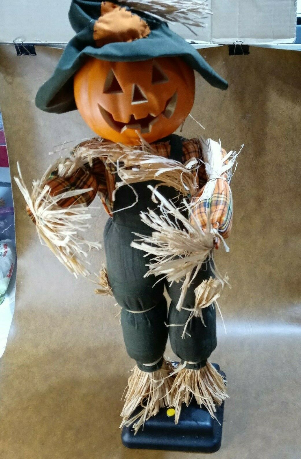Vtg Halloween Animated Scarecrow Large Decoration Screams Stay Away Moves Gemmy