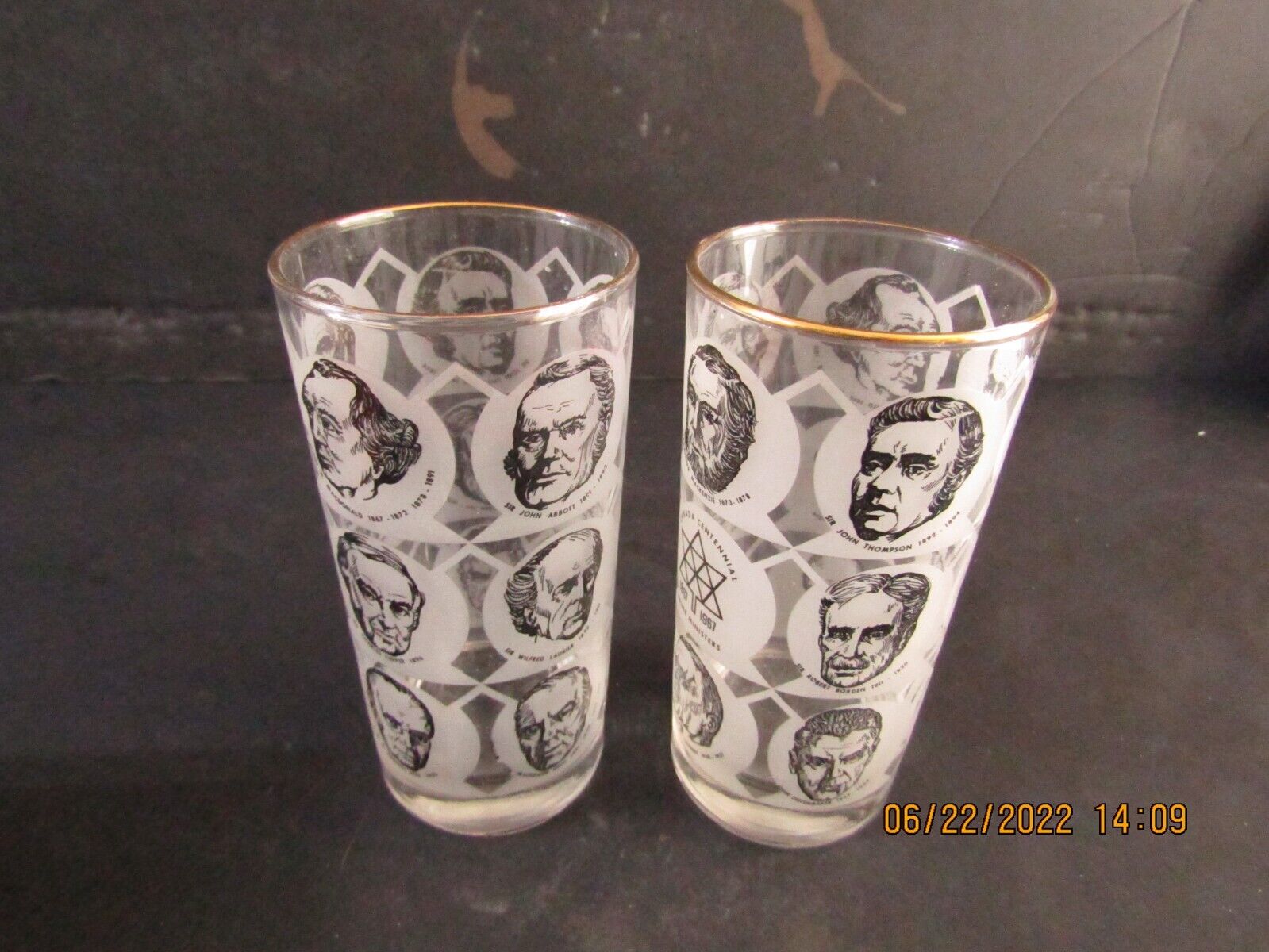 2-glasses-canada Centenial 1867-1967-prime Ministers From-macdonald To Pearson